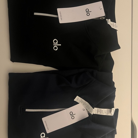 ALO Yoga Black Quarter-Zip Pullover - Picture 4 of 4